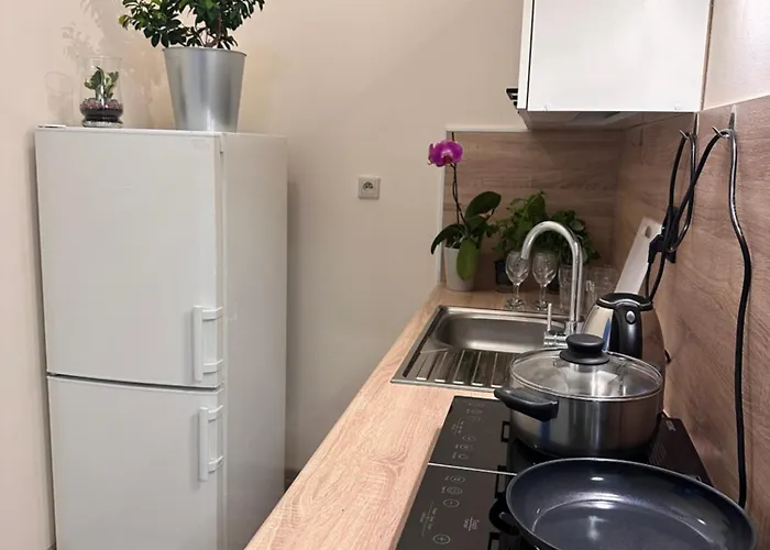 Beautiful - Close To Center Апартаменты